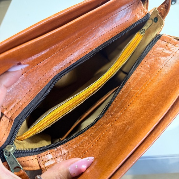 VINTAGE Western Tooled Brown Leather Horse Horseshoe Shoulder Bag Medium Purse - Picture 10 of 12